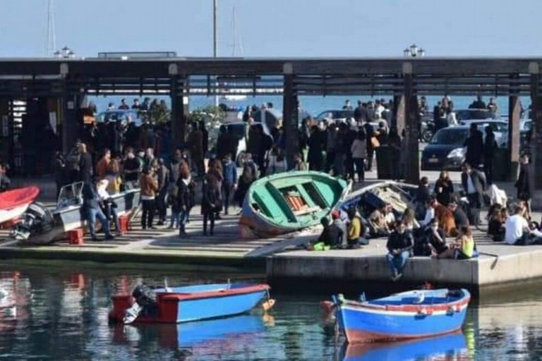 Bari questa mattina. <span>Foto Pagina Facebook Loredana Capone</span>