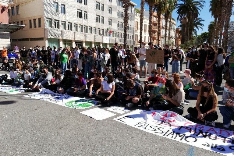 Fridays for Future in piazza a Bari