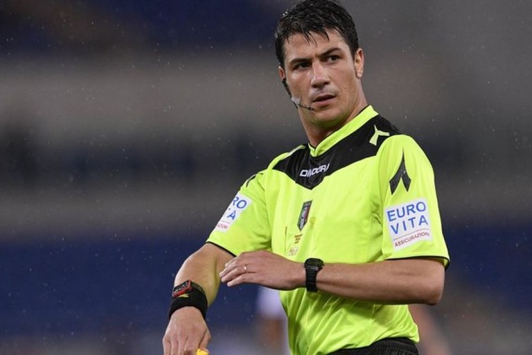 Gianluca Manganiello arbitrerà Cremonese-Bari: i precedenti