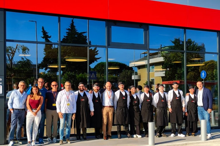 Apre a Bari, nel Famila di Via Conte Giusso, il nuovo Bistrò del Gruppo Megamark
