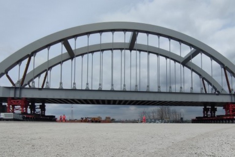 Il ponte sulla Bari Napoli