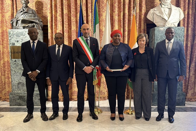 Incontro con ambasciatrice Costa d'Avorio. <span>Foto Comune di Bari </span>