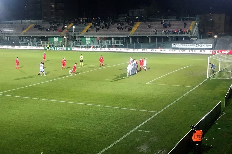 La punizione di Nenè finita sul palo. <span>Foto Riccardo Latorre</span>