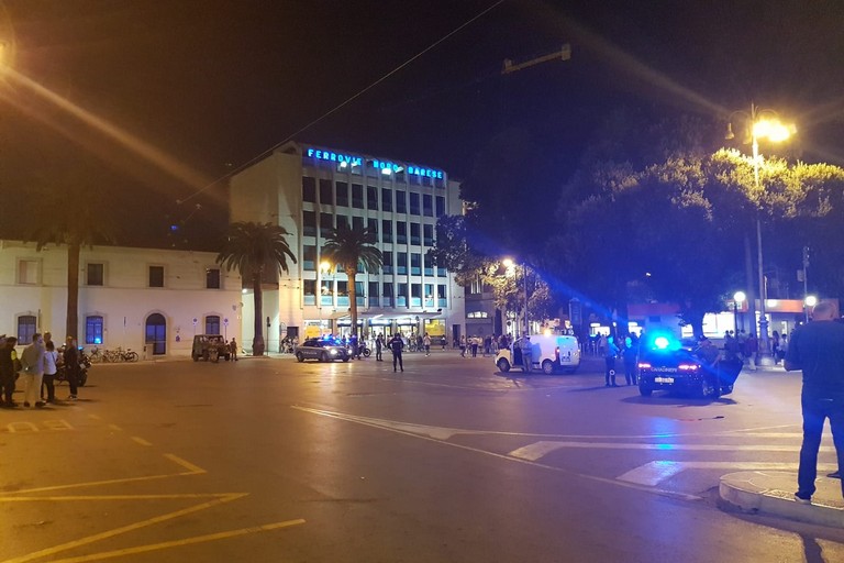 La situazione in serata alla stazione di Bari