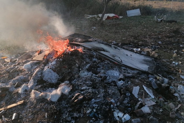 L'incendio a Santa Rita