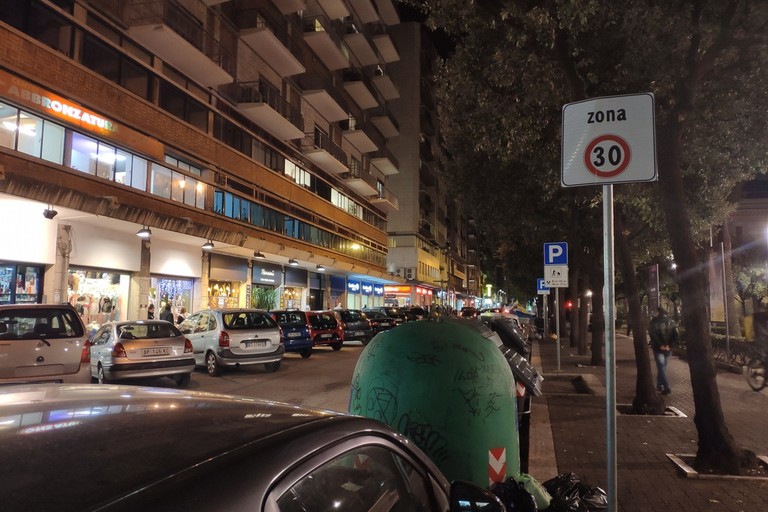 Una zona 30 in centro a Bari