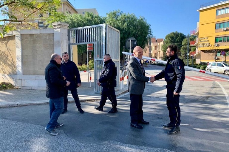 Il direttore del Policlinico e il vigilante