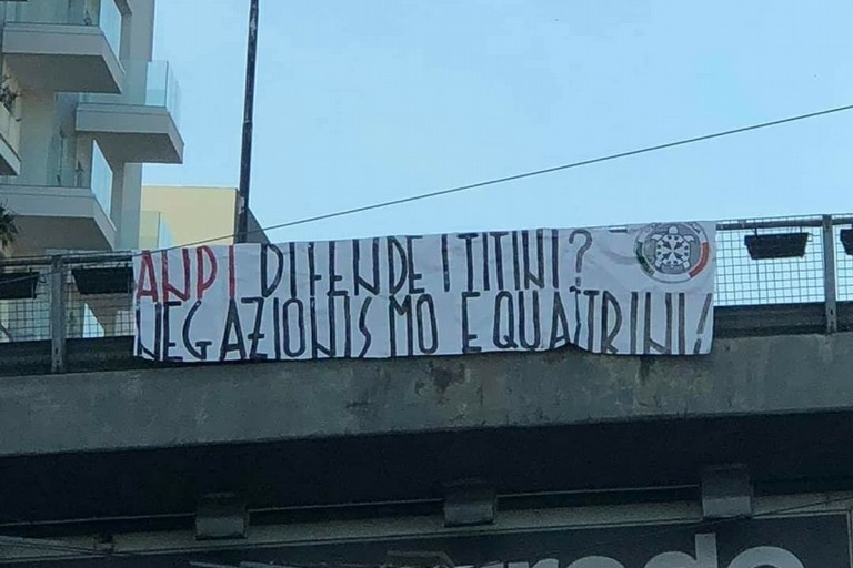 Lo striscione