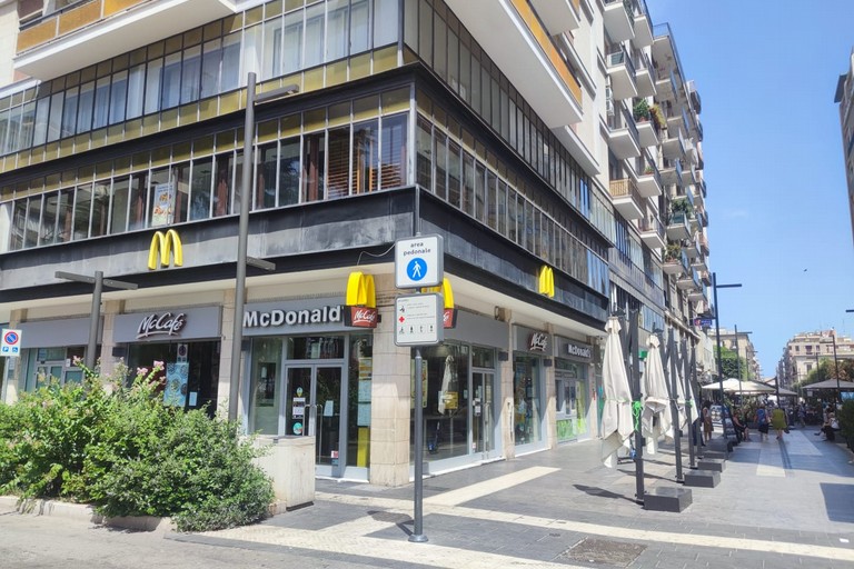 McDonald's in via Sparano