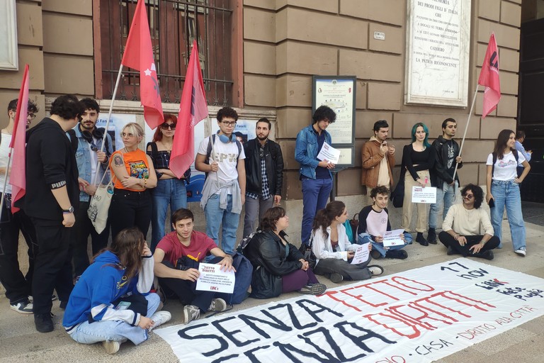 La manifestazione di Link a Bari