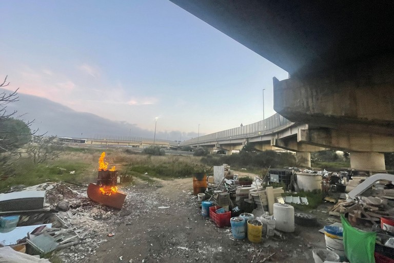 La discarica abusiva sequestrata dalla Polizia Locale