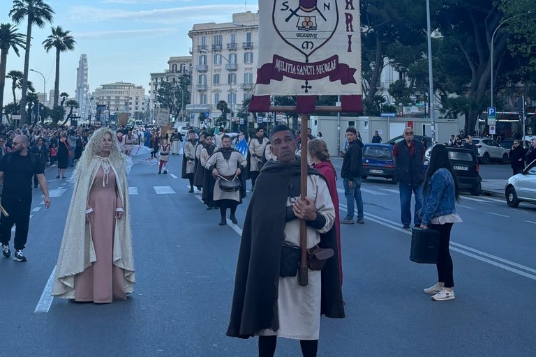 Il mini corteo
