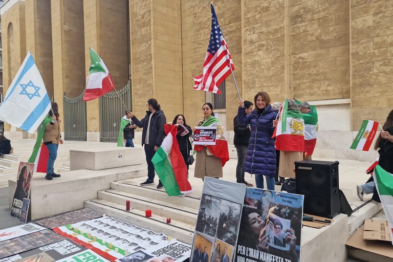 Flash mob esuli iraniani