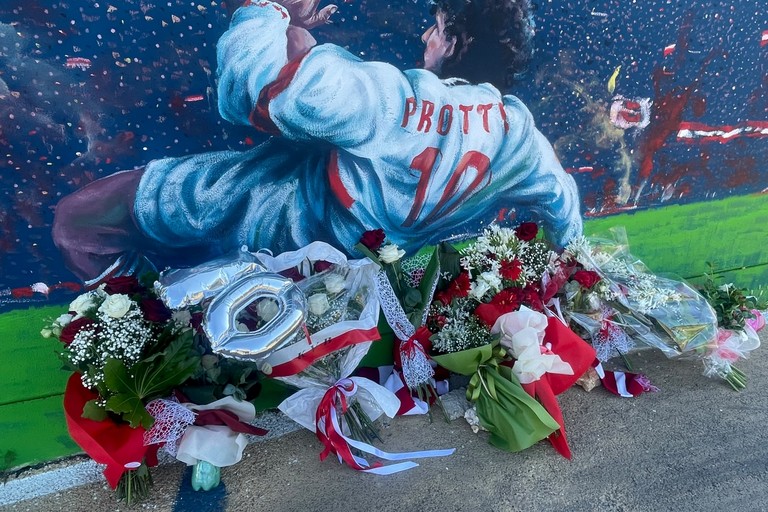Murales e sciarpe per Igor Protti. <span>Foto Riccardo Latorre</span>