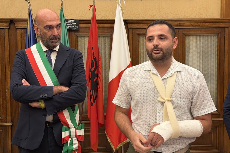 Cittadinanza a cittadino albanese. <span>Foto Comune di Bari </span>