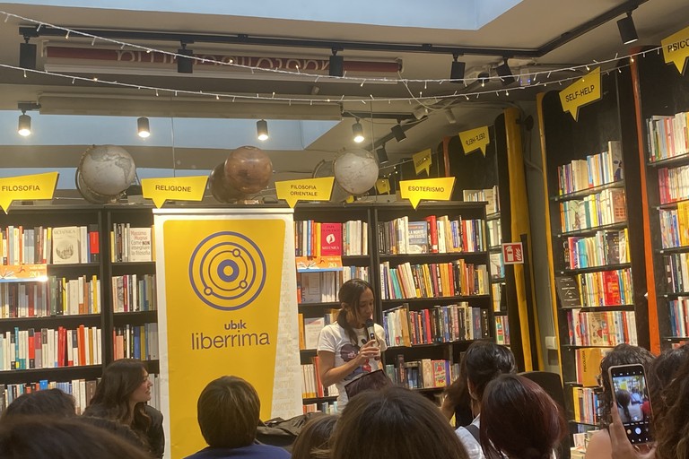 Chiara Gamberale alla libreria Liberrima di Bari. <span>Foto Rosanna Luise</span>