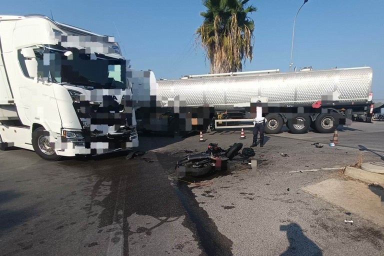 L'incidente stradale avvenuto sulla strada provinciale 156