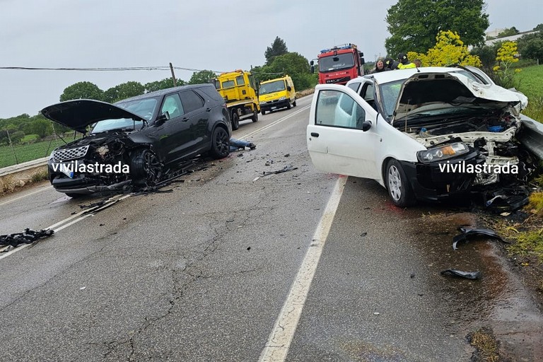 incidente mortale SP Gioia Putignano. <span>Foto Vivi la strada</span>