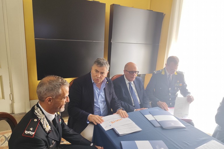 Mala movida, furti e atti vandalici. I timori dei commercianti a Bari