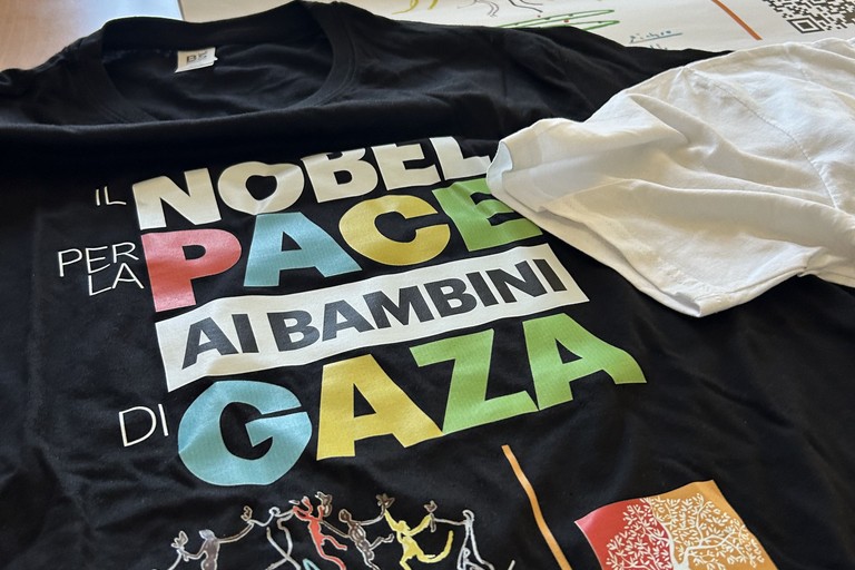 Magliette per la pace a Gaza al Policlinico
