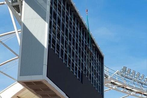maxischermo stadio san nicola