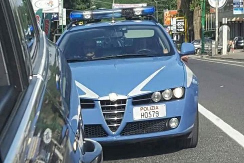 Una volante della polizia