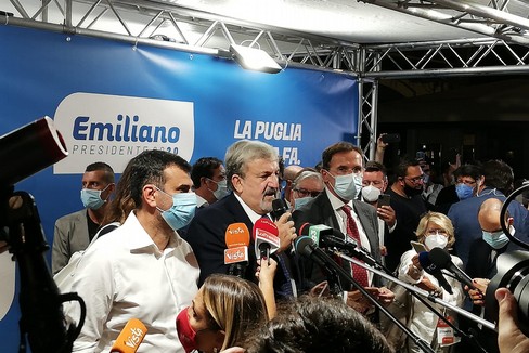 Michele Emiliano sui primi risultati delle Regionali in Puglia