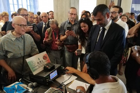 Un messaggio in codice morse per ricordare lo sbarco della Vlora