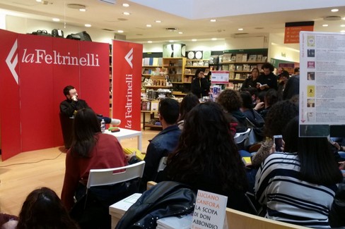 Mattia Labadessa presenta a Bari il suo ultimo libro