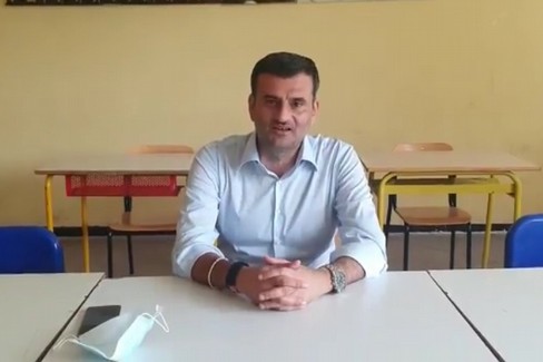 Il saluto di Decaro agli studenti e l'in bocca al lupo ai maturandi