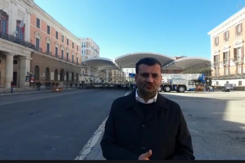 Decaro: «Attesi 50mila fedeli per il papa»