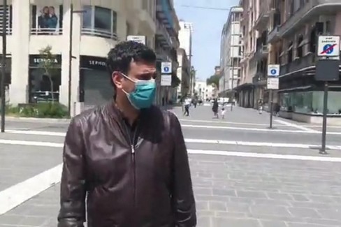 Decaro spiega le linee guida per la riapertura