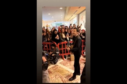 Bari, bagno di folla per Diodato, fresco vincitore di Sanremo