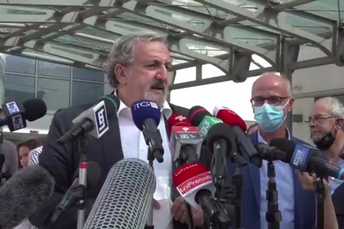 La conferenza stampa post-voto di Emiliano