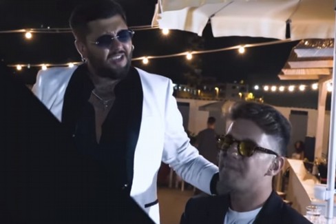 L'omaggio a Bari de Il Mago condiviso da Decaro