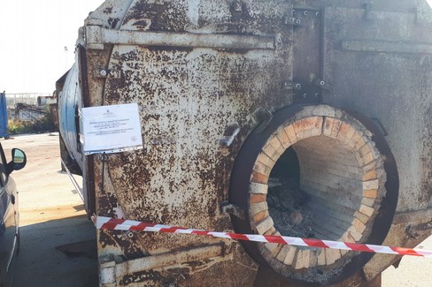 Il sequestro all'opificio a Monopoli