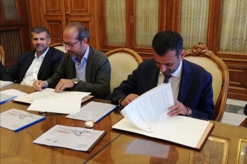 Firma protocollo riqualificazione centrale del latte