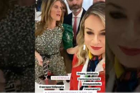 Anna Dello Russo madrina della nuova Vip Lounge all'aeroporto di Bari