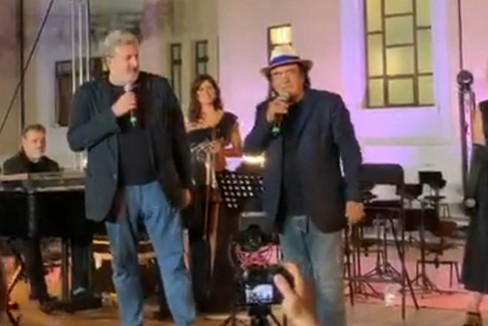 Il concerto di Albano per il personale Covid del Policlinico