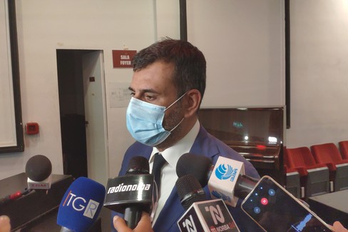 Emiliano e Decaro a Bari con i candidati della coalizione di centrosinistra