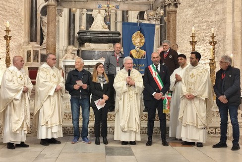Bari - Sagra di San Nicola, niente sorteggio: si presenta un solo peschereccio