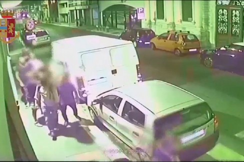 Il video dell'aggressione di Casapound dopo la manifestazione