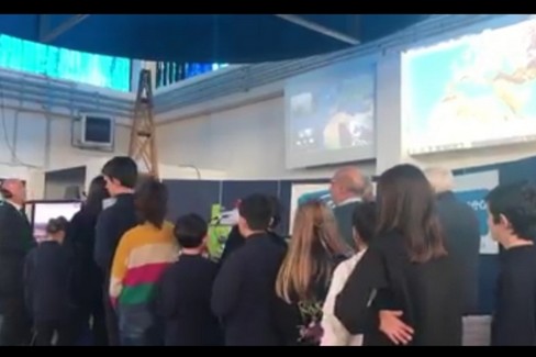 Luca Parmitano in collegamento con la Cittadella della scienza