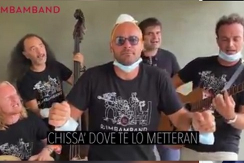 La Rimbamband torna con  "Billionaire ", nel mirino i negazionisti del Covid