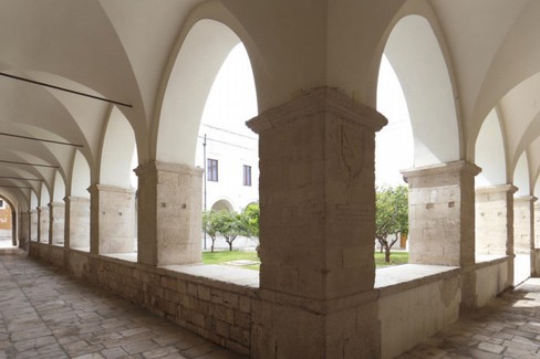 Il chiostro di San Francesco della Scarpa