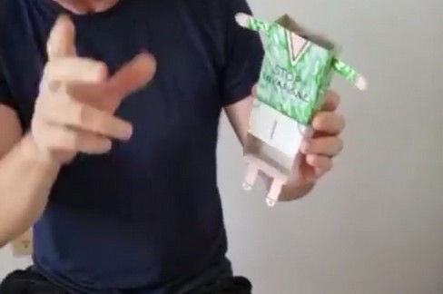 Un attacco d'arte speciale per spiegare la politica ai bambini