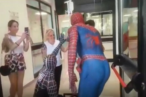 Le mamme del Libertà al Giovanni XXIII per Dylan