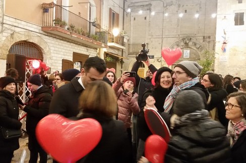 Il sindaco Decaro al ballo di San Valentino