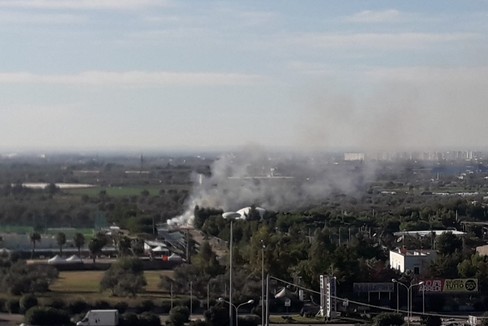 L'incendio al quartiere Japigia a Bari