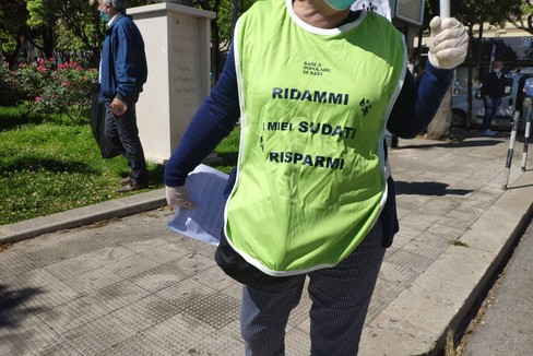 Il corteo dei risparmiatori traditi di Banca Popolare di Bari